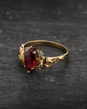 Garnet Marquise