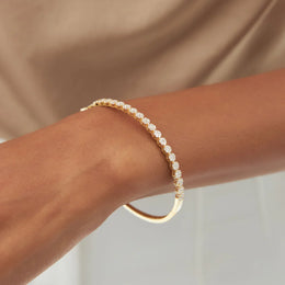 Luxurious Cluster Diamond Bangle