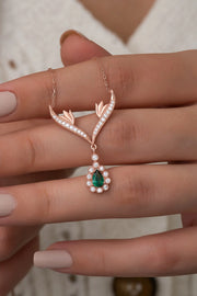 Green flower necklace