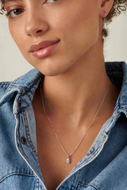 Pearl Glow Necklace with pear-shaped white gemstone in 925 sterling silver

