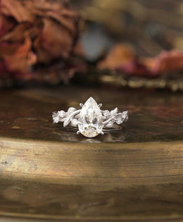 Laurel Pear Ring
